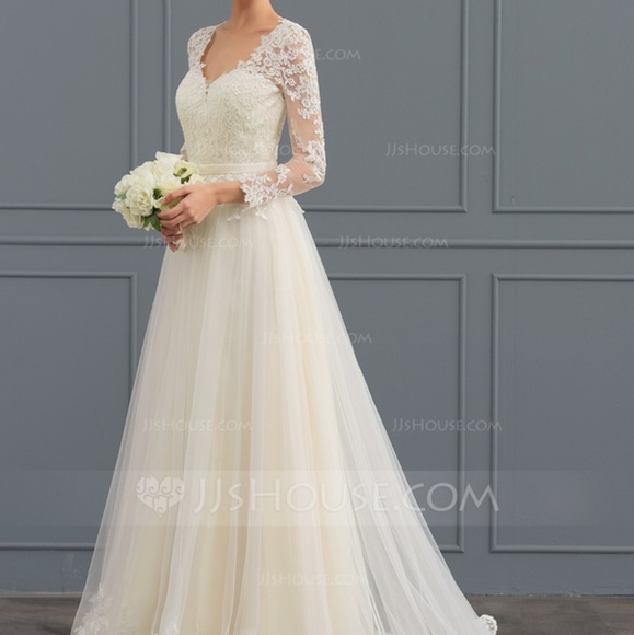 Dresses & Skirts - Brand new, Vintage, Lace Wedding Dress